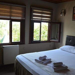 Standard Zimmer mit Kingsize-Bett